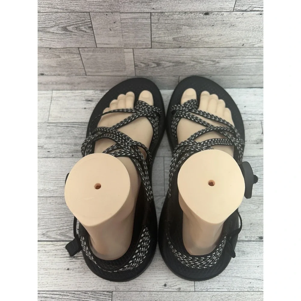 Chaco Z/Cloud Sandals Womens Size 9‎ Black Strappy Adjustable Hiking Water Shoes